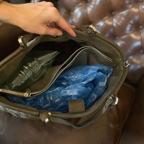 Chanel CC Sea Hit Tote Quilted Iridescent Calfskin Large - Picture 9 of 16